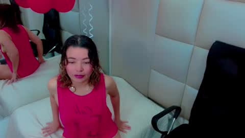 Snapshot of hannakimm69 chatting on 14, 2, 2025 hanna online show from 14, 2, 2025