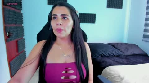Snapshot of hannarusso chatting on 27, 4, 2026 Hanna online show from 27, 4, 2026
