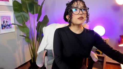 Snapshot of hannax__ chatting on 12, 9, 2025 hannax__ online show from 12, 9, 2025