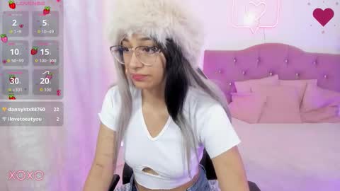 HANNI  online show from 5, 12, 2025