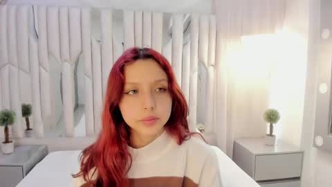 Snapshot of hanniesmile chatting on 12, 3, 2025 Hanni online show from 12, 3, 2025