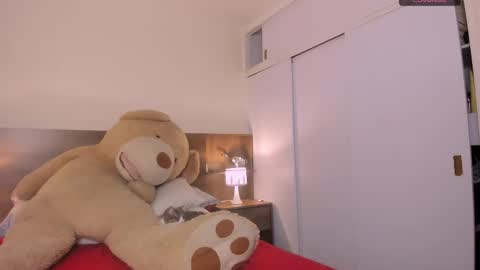 Snapshot of hanny_13 chatting on 24, 2, 2025 taylor live online show from 24, 2, 2025