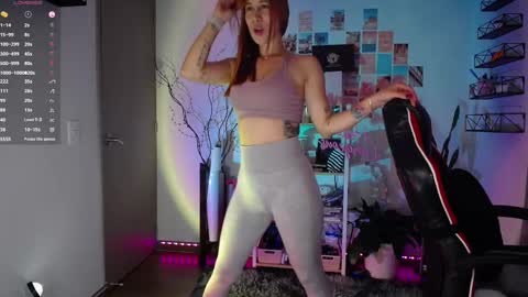 Snapshot of hanny_bennet chatting on 17, 2, 2025 hanny see you tomorrow 7 pm colombia online show from 17, 2, 2025
