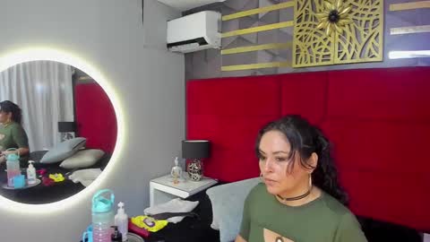 Snapshot of hanny_milf_ chatting on 11, 1, 2025 HANNY online show from 11, 1, 2025