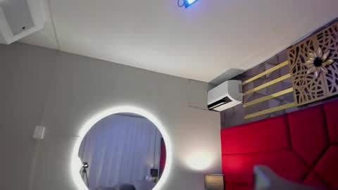 Snapshot of hanny_milf_ chatting on 4, 3, 2025 HANNY online show from 4, 3, 2025