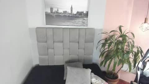 Snapshot of hanny_milf_ chatting on 19, 9, 2025 HANNY online show from 19, 9, 2025