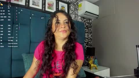 Snapshot of hanny_milf_ chatting on 21, 10, 2025 HANNY online show from 21, 10, 2025