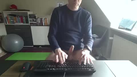 Snapshot of hanse_1 chatting on 16, 4, 2026 Hanse online show from 16, 4, 2026