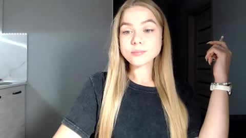 happy_fox_ online show from 13, 10, 2025