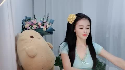 Snapshot of happyflower802318 chatting on 17, 6, 2026 Daisy online show from 17, 6, 2026