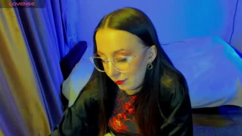 Snapshot of happystephanie chatting on 3, 6, 2026 Stephanie online show from 3, 6, 2026