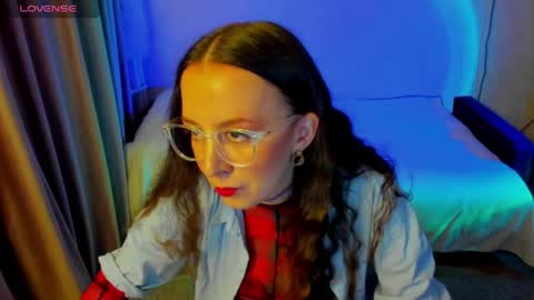 Snapshot of happystephanie chatting on 7, 6, 2026 Stephanie online show from 7, 6, 2026