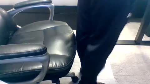 Makeithappen9086 online show from 13, 1, 2026