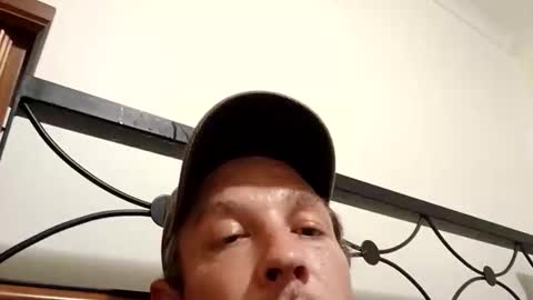 Snapshot of hardintoyou25 chatting on 5, 6, 2026 hardintoyou25 online show from 5, 6, 2026