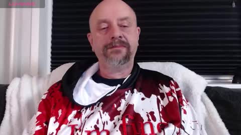 Snapshot of hardmrlazy chatting on 1, 12, 2024 MrLazy online show from 1, 12, 2024