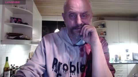 Snapshot of hardmrlazy chatting on 18, 12, 2024 MrLazy online show from 18, 12, 2024