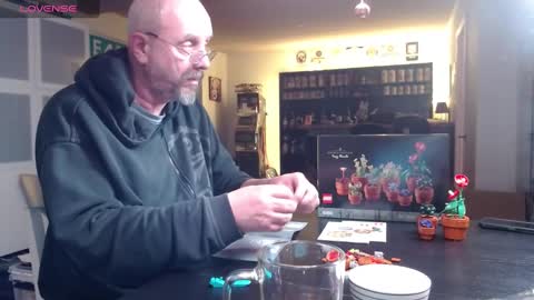 Snapshot of hardmrlazy chatting on 21, 12, 2024 MrLazy online show from 21, 12, 2024