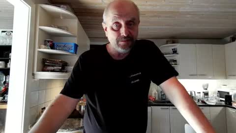 Snapshot of hardmrlazy chatting on 18, 6, 2026 MrLazy online show from 18, 6, 2026