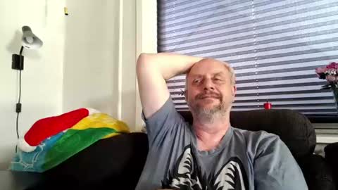 Snapshot of hardmrlazy chatting on 20, 6, 2026 MrLazy online show from 20, 6, 2026