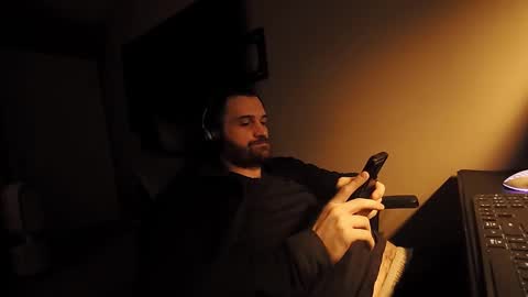 Snapshot of hardswtch chatting on 9, 9, 2025 Tom online show from 9, 9, 2025