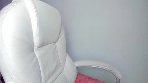 harleyqueen_robbie online show from 4, 12, 2024