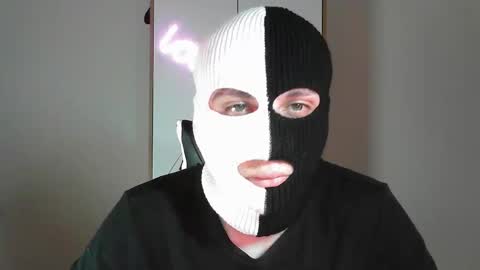 Snapshot of harvey6dent6 chatting on 30, 3, 2026 Two-Face online show from 30, 3, 2026