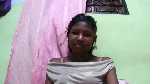 Snapshot of hasleyinah chatting on 5, 1, 2026 hasleyinah online show from 5, 1, 2026