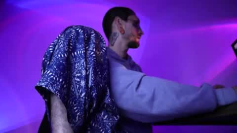 More content   2   online show from 30, 11, 2025