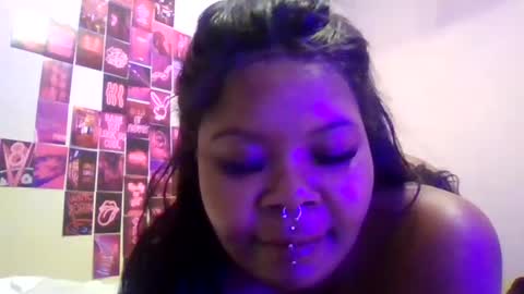 hawtchoc37 online show from 22, 2, 2025