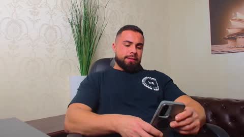 HayesWood online show from 30, 11, 2025