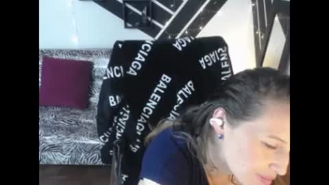 hayley miller online show from 14, 2, 2025