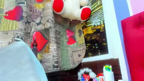 hayley miller online show from 20, 11, 2025