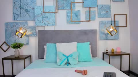 Hayli  online show from 17, 4, 2026