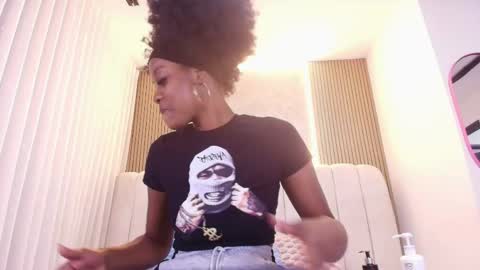 Snapshot of hazel_kataleya chatting on 25, 4, 2026 kataleya online show from 25, 4, 2026