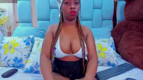hazel_lanee online show from 24, 11, 2025