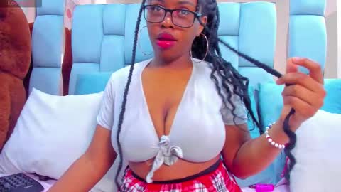 hazel_lanee online show from 19, 1, 2026