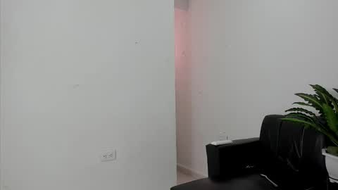 hazel_slim_ online show from 20, 2, 2026