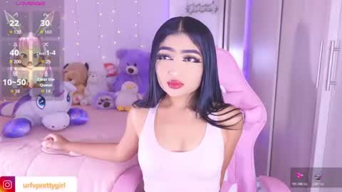 Snapshot of hazelbabee_ chatting on 23, 7, 2026 Lynn online show from 23, 7, 2026