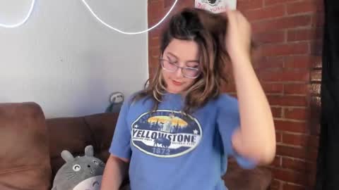 Snapshot of hazelbrownn23 chatting on 3, 2, 2025 Hazel Brown online show from 3, 2, 2025