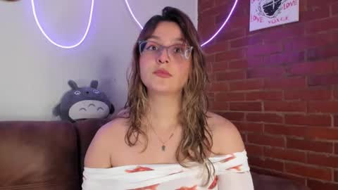Snapshot of hazelbrownn23 chatting on 26, 2, 2025 Hazel Brown online show from 26, 2, 2025