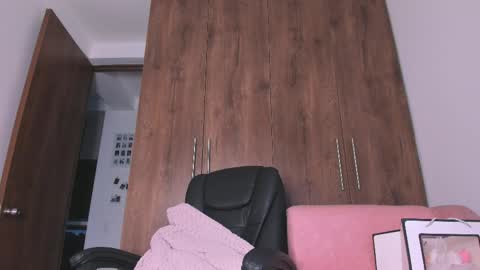 Hazel Mafia online show from 28, 4, 2026