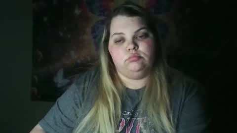 Hazeleyez97 online show from 28, 10, 2025