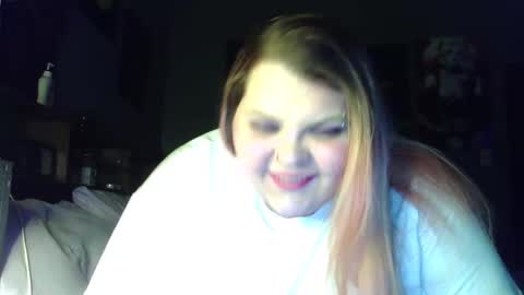 Hazeleyez97 online show from 12, 4, 2026