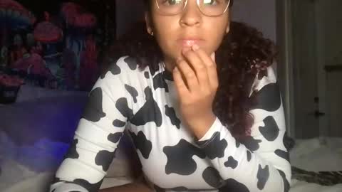 hazell77 online show from 7, 11, 2025