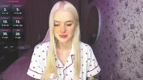 Snapshot of healing__girl chatting on 8, 1, 2025 Valeria online show from 8, 1, 2025