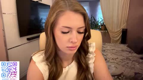 Mona online show from 8, 11, 2025