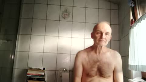 Snapshot of heavenport007 chatting on 7, 7, 2026 Ralf online show from 7, 7, 2026