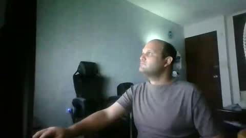 Snapshot of heavy_rebellxc chatting on 15, 5, 2026 Heavy Rebell online show from 15, 5, 2026