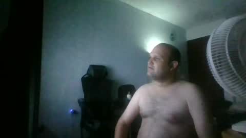 Snapshot of heavy_rebellxc chatting on 5, 8, 2026 Heavy Rebell online show from 5, 8, 2026