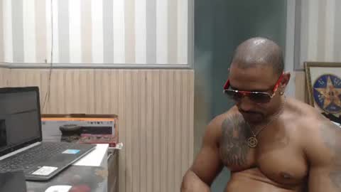 Snapshot of hebertgomes chatting on 24, 5, 2026 hebertgomes online show from 24, 5, 2026